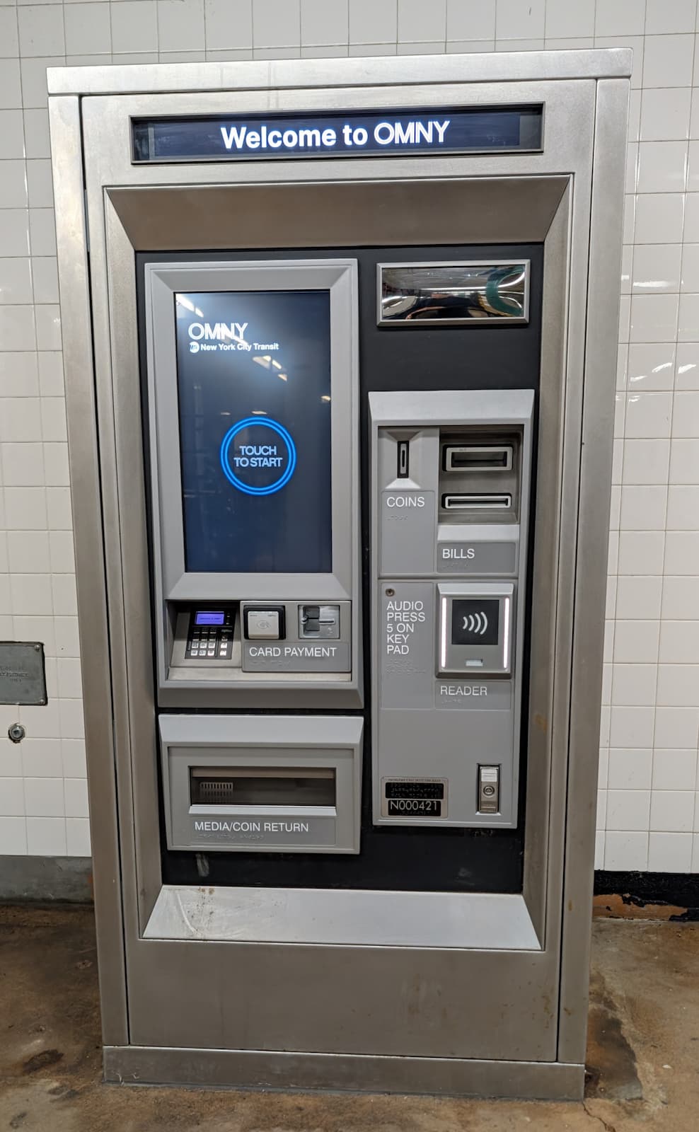 An OMNY vending machine